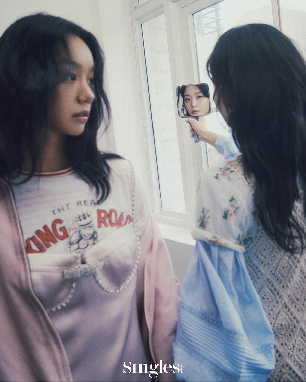 이혜리와 정수빈의 싱글즈 화보 이미지, 이혜리, 정수빈, 싱글즈 화보,이혜리 화보, 정수빈화보. 싱글즈 정수빈, 이혜리, 선의의 경쟁 이혜리 정수빈